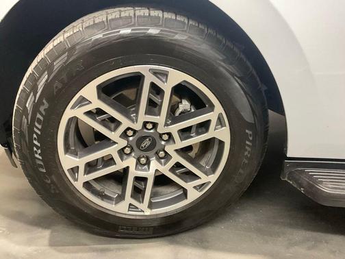 Silver Metallic 2025 Ford Expedition Active