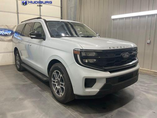 Silver Metallic 2025 Ford Expedition Active