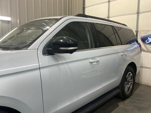 Silver Metallic 2025 Ford Expedition Active