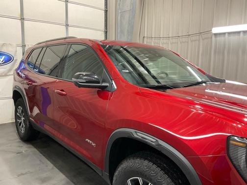 2024 GMC Acadia AT4