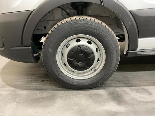 2026 Ford Transit-250 148 WB Medium Roof Cargo