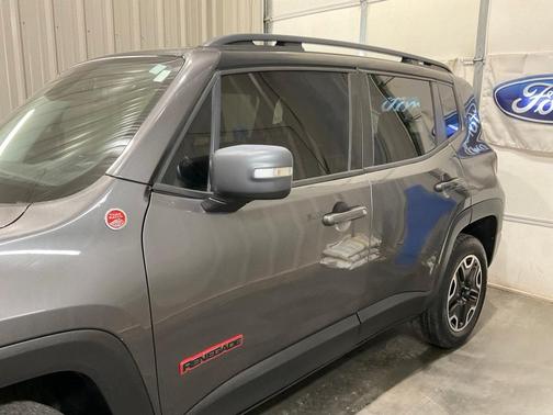 2016 Jeep Renegade Trailhawk