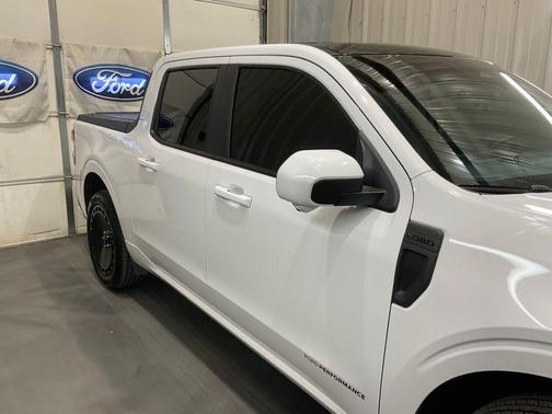 Oxford White 2025 Ford Maverick Lobo High