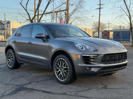 2016 Porsche Macan S