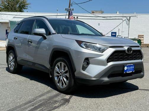 2020 Toyota RAV4 XLE Premium