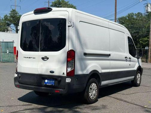 2019 Ford Transit-250 148 WB Medium Roof Cargo