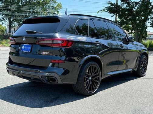 2021 BMW X5 M50i