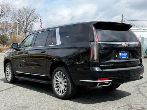 2022 Cadillac Escalade ESV Premium Luxury