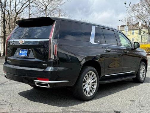 2022 Cadillac Escalade ESV Premium Luxury
