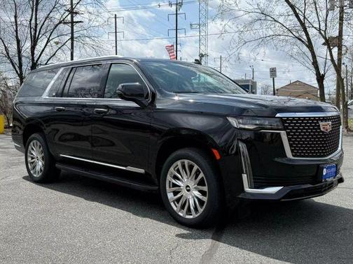 2022 Cadillac Escalade ESV Premium Luxury