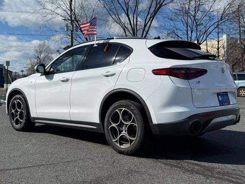 2022 Alfa Romeo Stelvio Ti