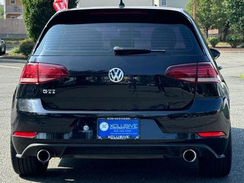 2018 Volkswagen Golf GTI 2.0T SE 4-Door