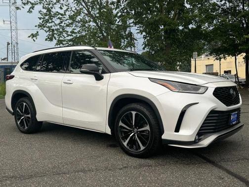 2022 Toyota Highlander XSE