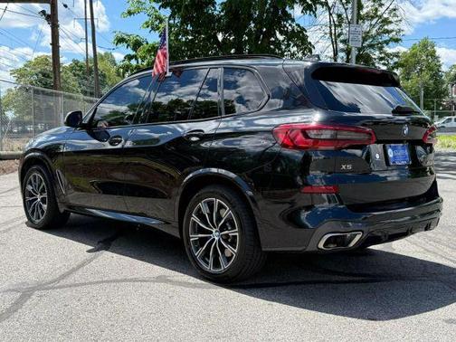 2020 BMW X5 M50i