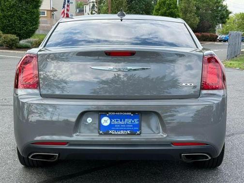 2019 Chrysler 300 S