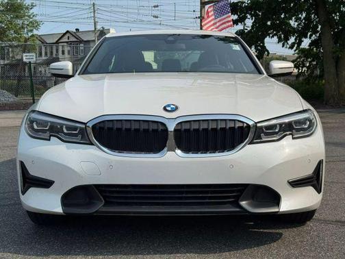 2022 BMW 330 i