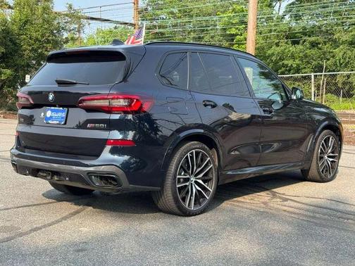 2021 BMW X5 M50i