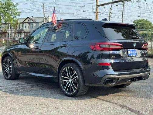 2021 BMW X5 M50i
