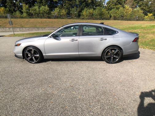 2023 Honda Accord Hybrid Base