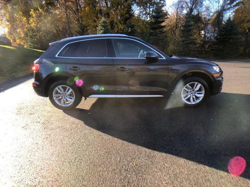 2020 Audi Q5 45 Titanium Prestige