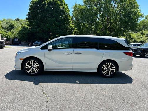 Platinum White Pearl 2020 Honda Odyssey Elite