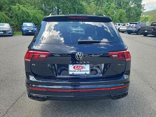 2022 Volkswagen Tiguan 2.0T SE R-Line Black 4MOTION