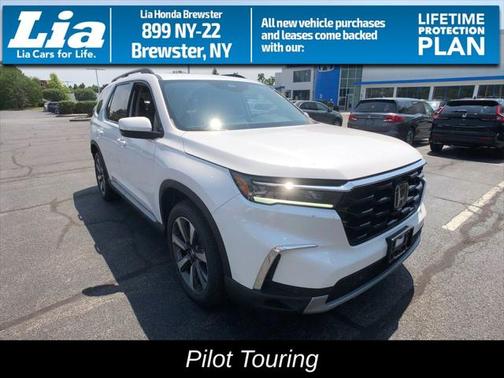 2025 Honda Pilot Touring 8-Passenger