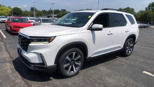 2025 Honda Pilot Touring 8-Passenger