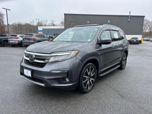 Modern Steel Metallic 2019 Honda Pilot Elite