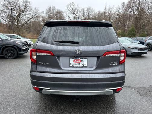 Modern Steel Metallic 2019 Honda Pilot Elite