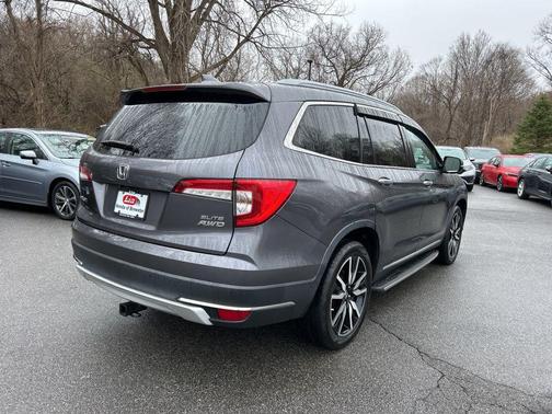Modern Steel Metallic 2019 Honda Pilot Elite