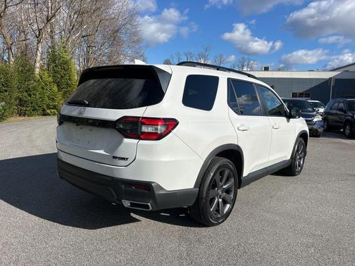 Platinum White Pearl 2023 Honda Pilot AWD Sport