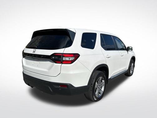 Platinum White Pearl 2023 Honda Pilot AWD EX-L 8 Passenger