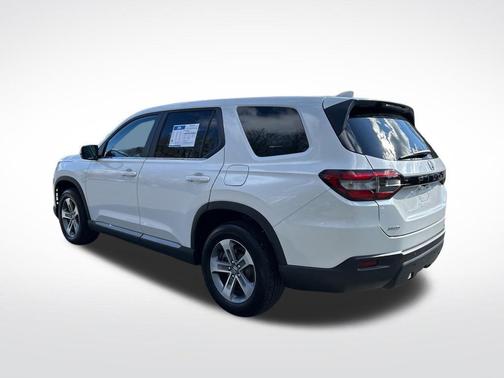 Platinum White Pearl 2023 Honda Pilot AWD EX-L 8 Passenger