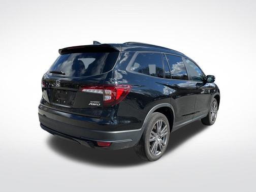 Crystal Black Pearl 2022 Honda Pilot AWD Sport