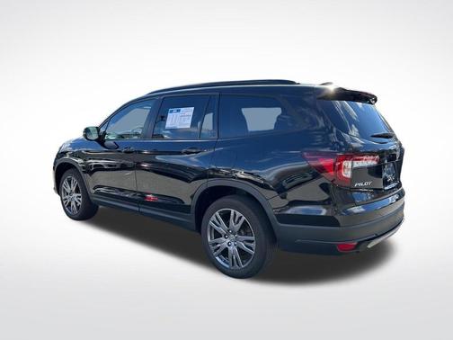 Crystal Black Pearl 2022 Honda Pilot AWD Sport