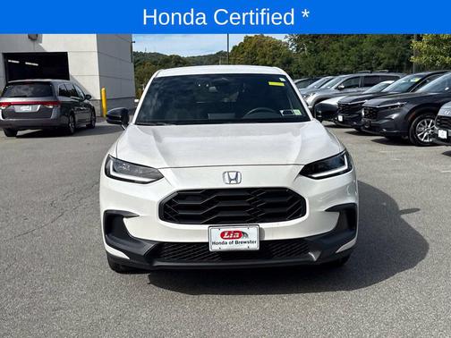 Platinum White Pearl 2024 Honda HR-V AWD Sport