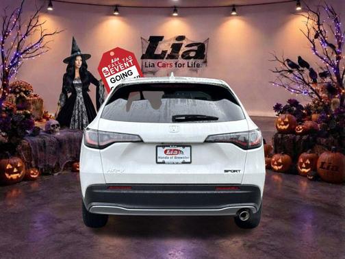 Platinum White Pearl 2024 Honda HR-V AWD Sport