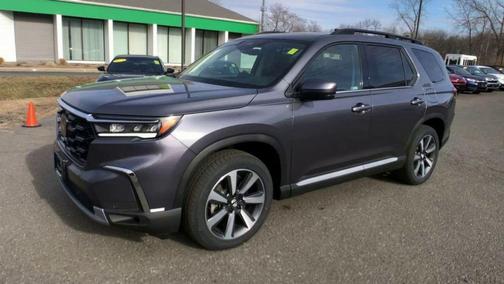 2025 Honda Pilot Touring 8-Passenger