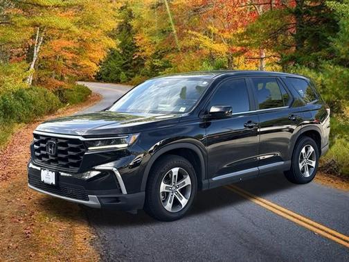 Crystal Black Pearl 2025 Honda Pilot EX-L
