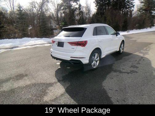 2022 Audi Q3 45 S line Premium Plus