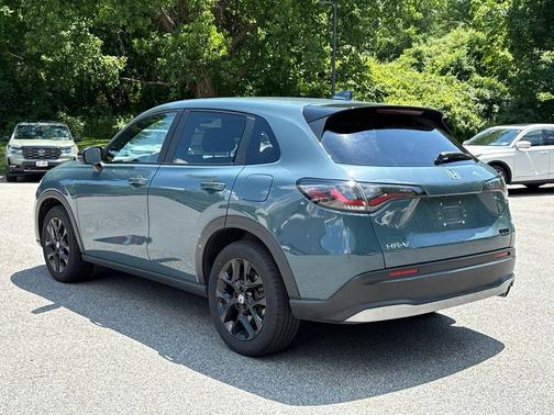 Nordic Forest Pearl 2024 Honda HR-V AWD Sport