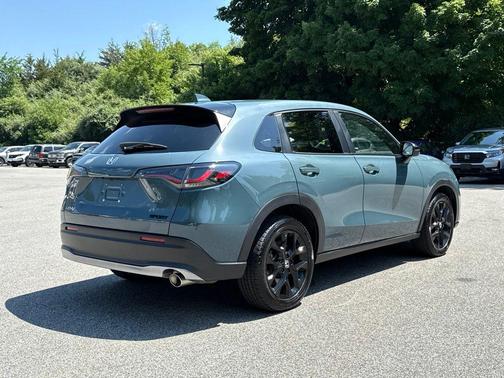 Nordic Forest Pearl 2024 Honda HR-V AWD Sport