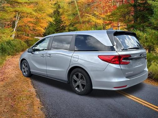 Lunar Silver Metallic 2022 Honda Odyssey EX