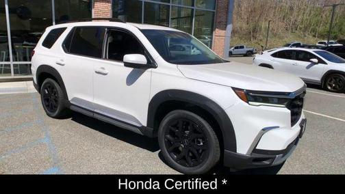 2025 Honda Pilot Touring 8-Passenger