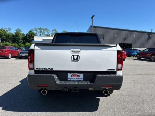 Platinum White Pearl 2023 Honda Ridgeline Black