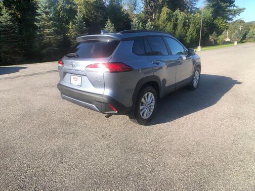 2023 Toyota Corolla Cross LE