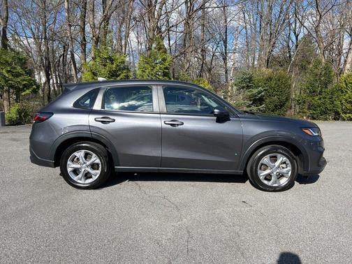 Modern Steel Metallic 2024 Honda HR-V LX