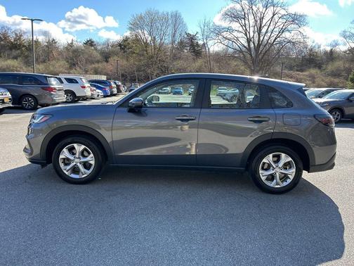 Modern Steel Metallic 2024 Honda HR-V LX