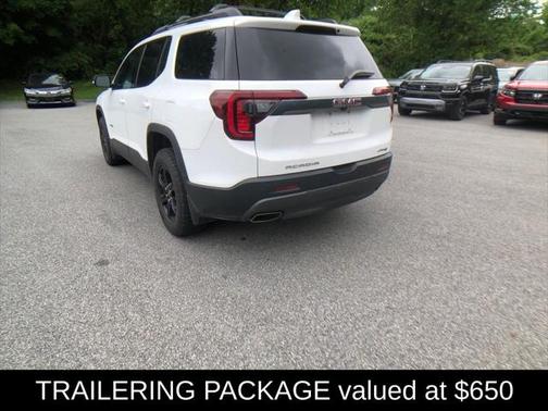 2022 GMC Acadia AWD AT4